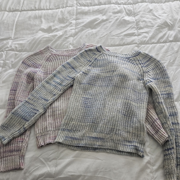 Sweaters - Picture 2 of 5